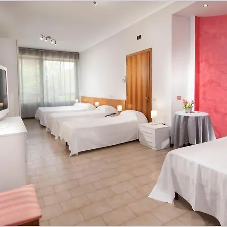 利昆尔齐酒店 西尼加利亚